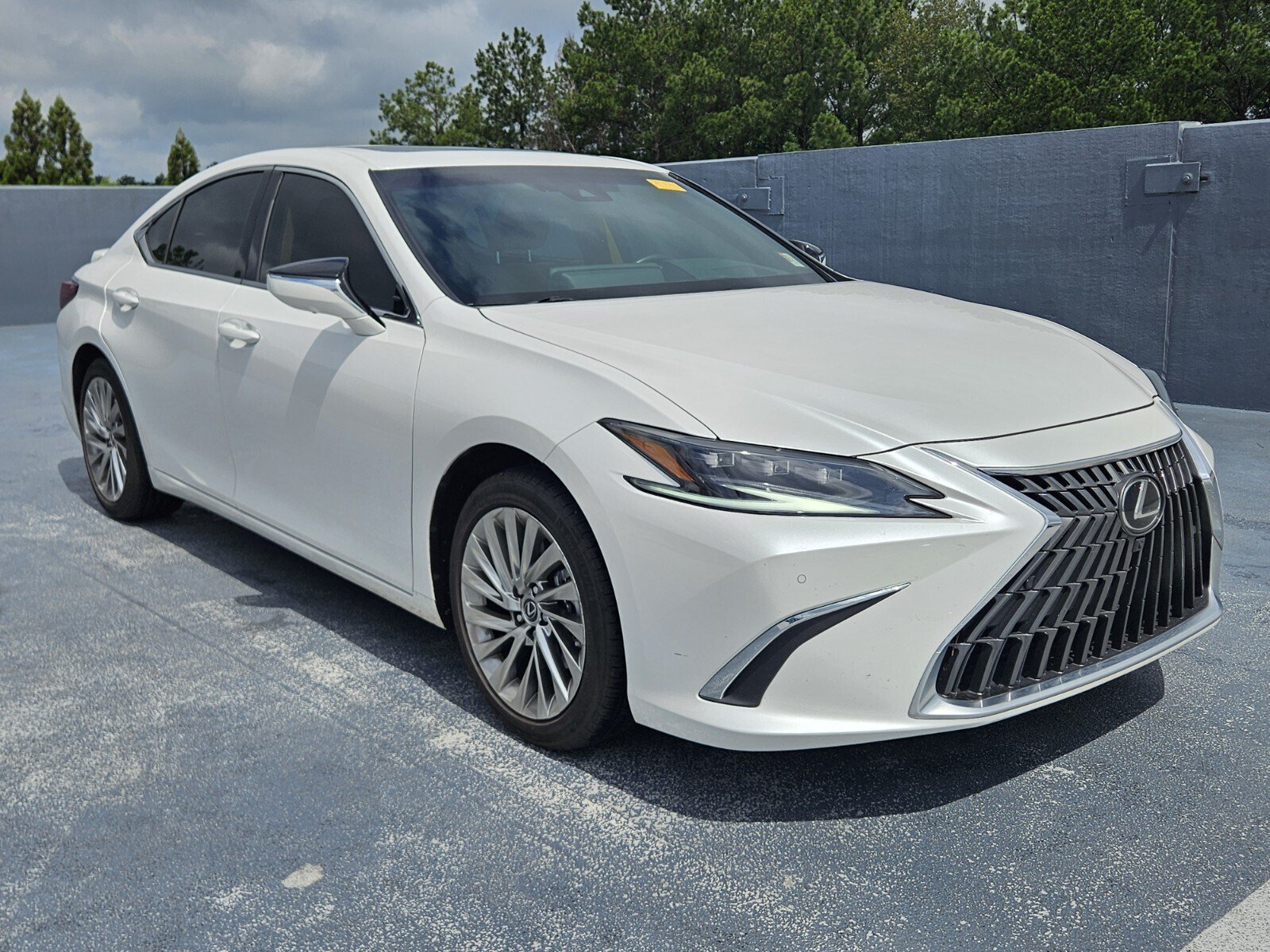 lexus es hybrid 2023 58AFA1C18PU032221 image lexus es hybrid 2023 58AFA1C18PU032221 image